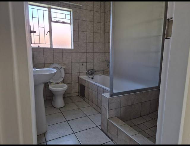 2 BEDROOM PROPERTY TO RENT IN COMET